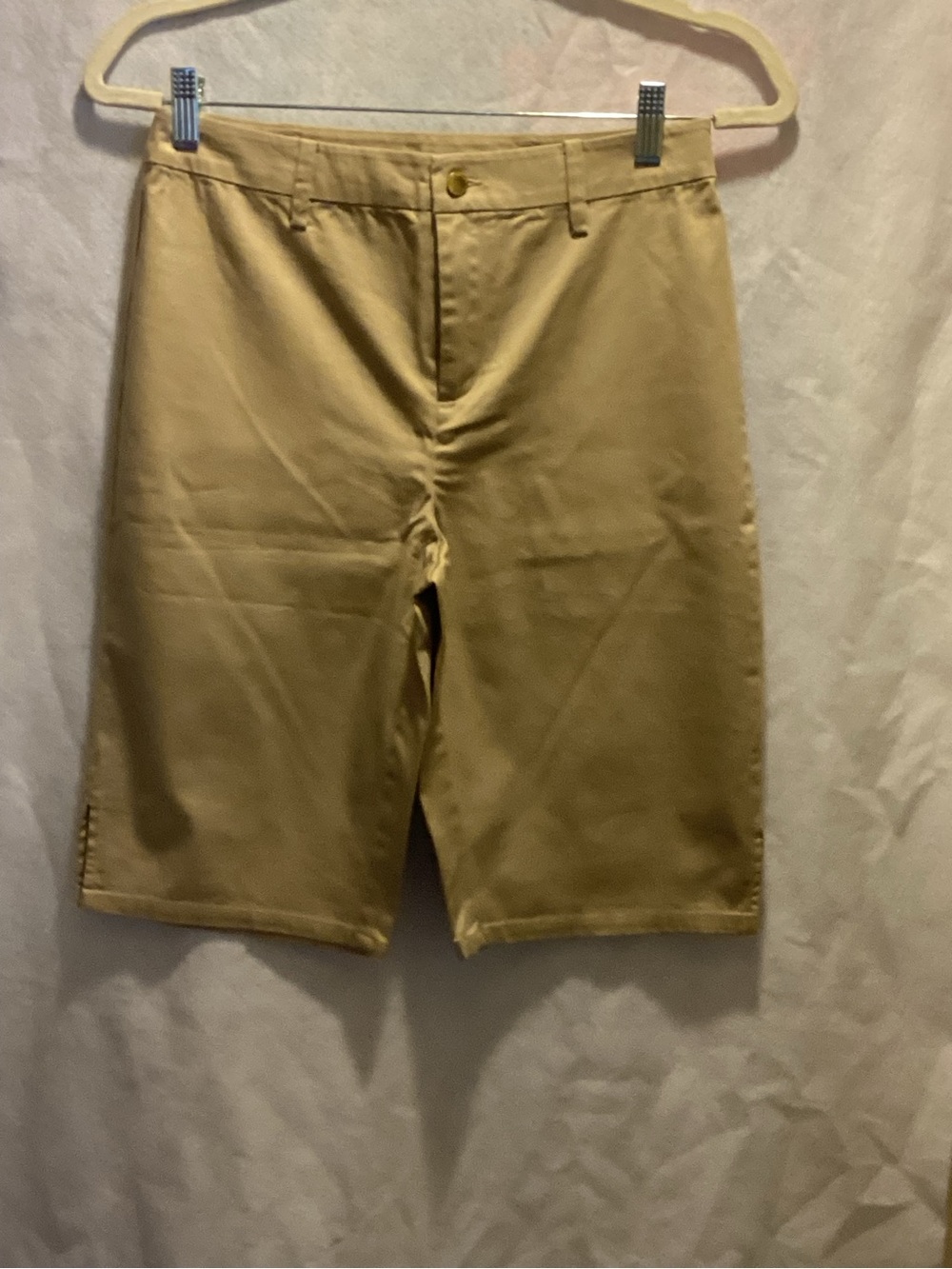 Liz Claiborne Women’s Tan Flat Front Shorts
